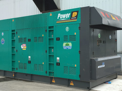 阆中升级发电机组的过程中需要注意哪些安全事项？